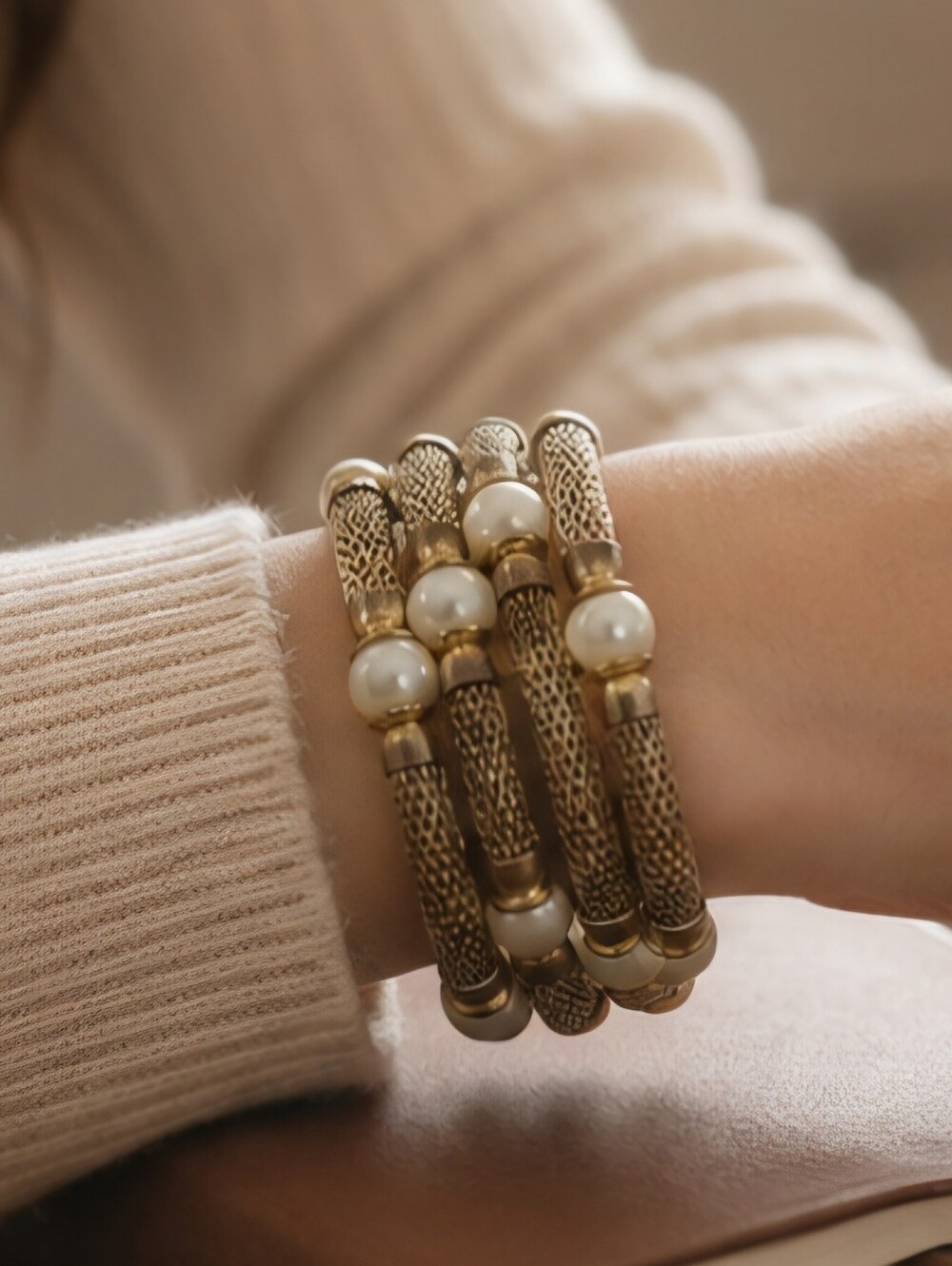 Vintage 80s Gold Tone Mesh Coil Wrap Bracelet with Faux Pearls - Picture 4 of 4